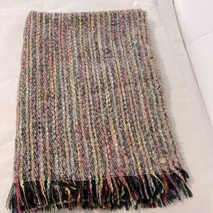 Express Blanket Scarf with Neon details